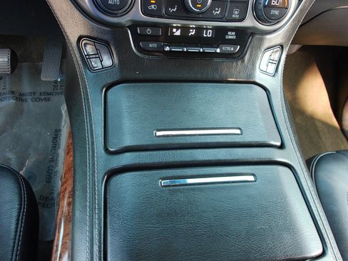 Used 2015 Chevrolet Tahoe LTZ RWD image 19