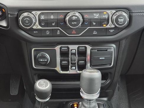 New 2026 Jeep Gladiator Sport AWD/4WD image 14