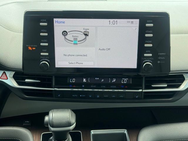 Used 2021 Toyota Sienna XLE FWD image 25