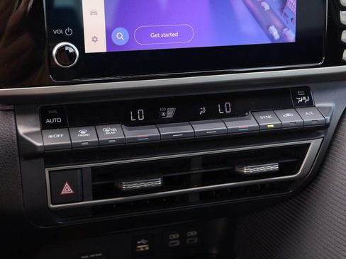 Certified 2025 Toyota Camry SE FWD image 17