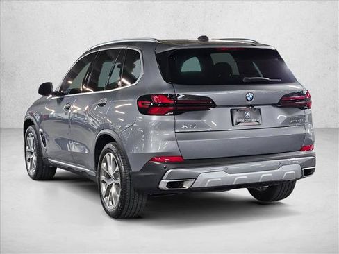 Certified 2024 BMW X5 xDrive40i w/ Parking Assistance Package AWD/4WD image 8