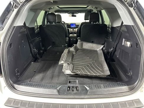 Used 2021 Ford Explorer XLT w/ Equipment Group 202A image 26