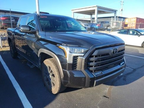 Used 2024 Toyota Tundra Limited image 1