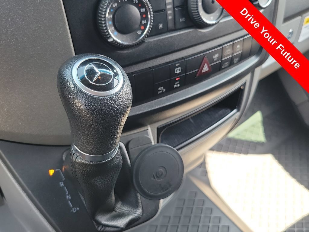 Used 2018 Mercedes-Benz Sprinter 2500 image 13