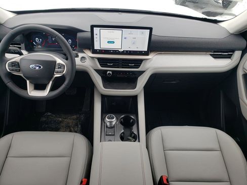 New 2026 Ford Explorer Active w/ Active Comfort Package image 11
