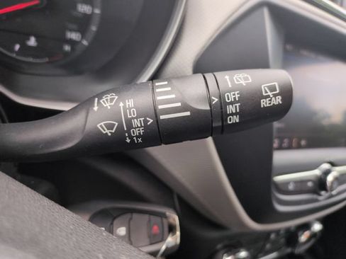 Used 2021 Chevrolet TrailBlazer LS FWD image 34