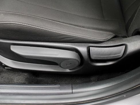 Used 2024 Hyundai Elantra SEL FWD image 24