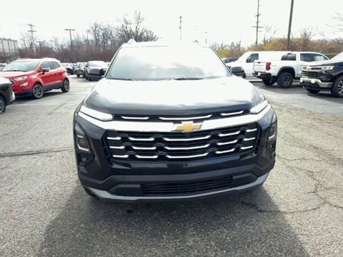 New 2026 Chevrolet Equinox LT w/ Convenience Package II AWD/4WD image 3