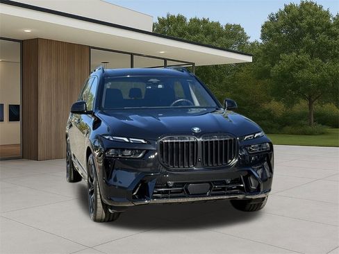 Certified 2023 BMW X7 xDrive40i w/ Executive Package image 4