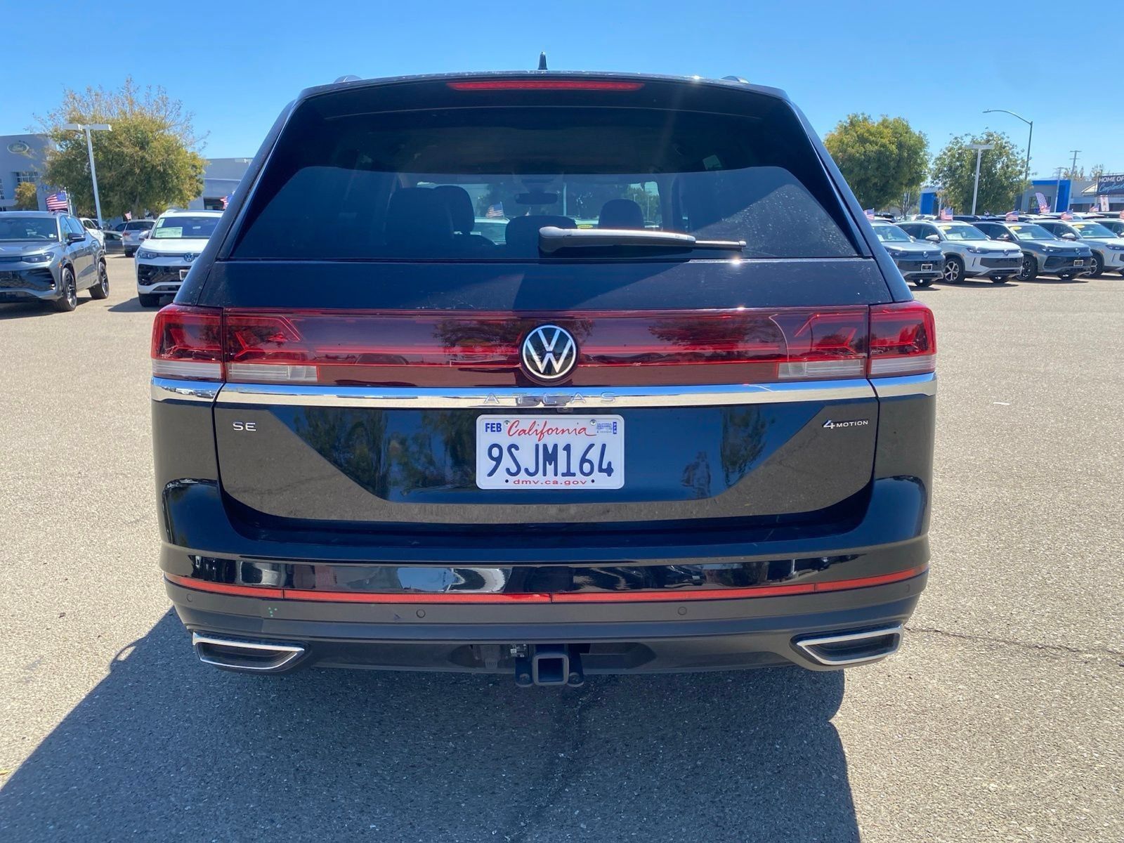 Used 2025 Volkswagen Atlas SE AWD/4WD image 6