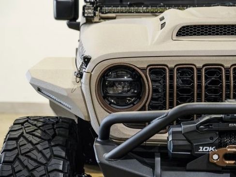 Used 2024 Jeep Wrangler Unlimited Rubicon w/ Technology Group AWD/4WD image 4