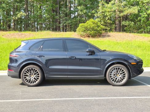 Certified 2022 Porsche Cayenne Platinum Edition AWD/4WD image 24