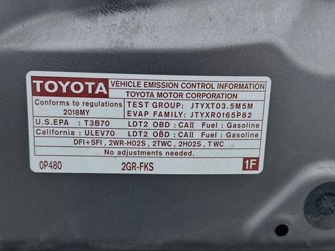 Used 2018 Toyota Highlander SE FWD image 22
