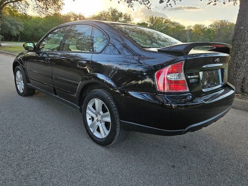 Used 2005 Subaru Outback 3.0R image 9