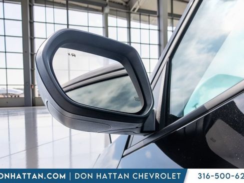 Used 2025 Chevrolet Equinox LT AWD/4WD image 33