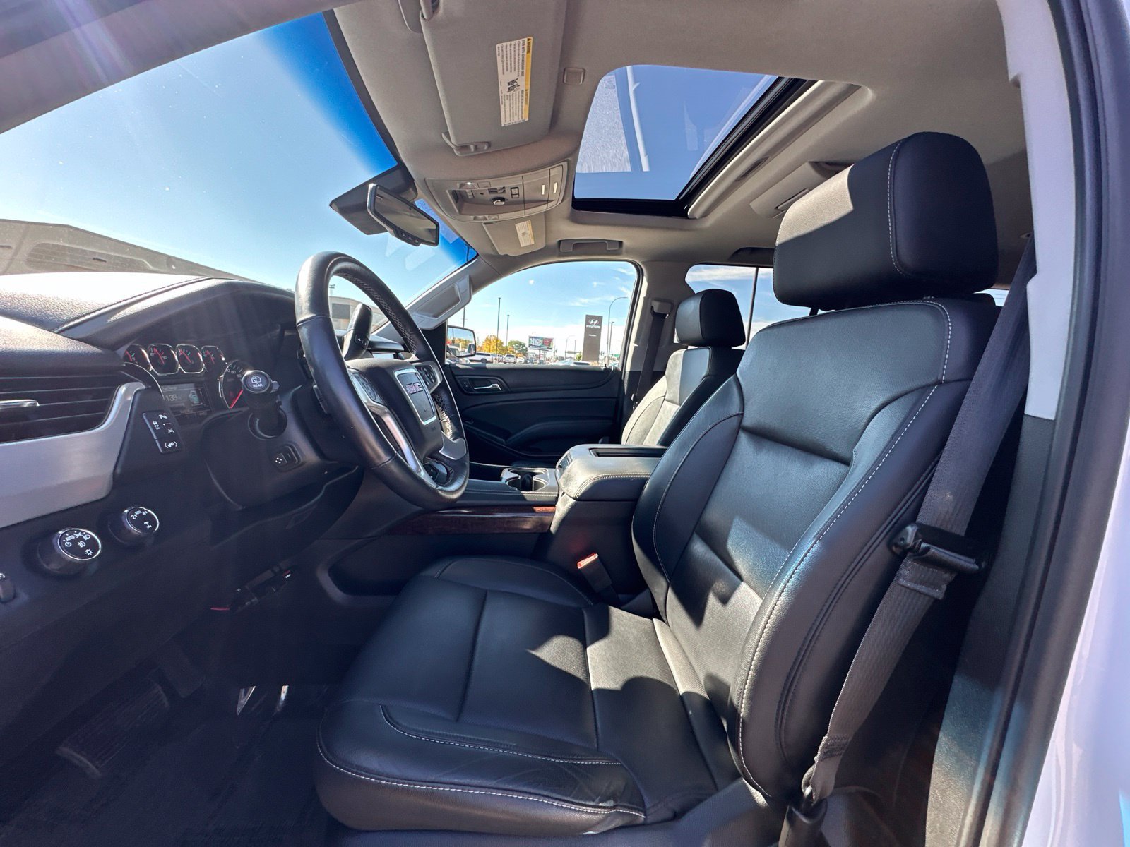 Used 2018 GMC Yukon SLT w/ Open Road Package AWD/4WD image 13