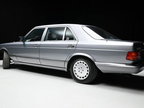 Used 1991 Mercedes-Benz 560 SEL image 18