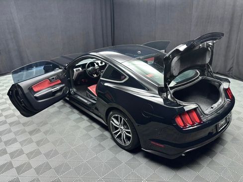 Used 2017 Ford Mustang Premium image 19