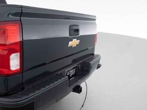 Used 2017 Chevrolet Silverado 1500 LTZ Z71 w/ LTZ Plus Package image 16