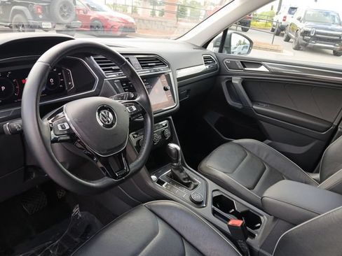 Used 2019 Volkswagen Tiguan SEL Premium w/ 3rd Row Seat Package AWD/4WD image 14