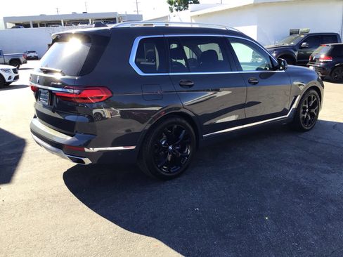 Used 2022 BMW X7 xDrive40i w/ Parking Assistance Package image 4