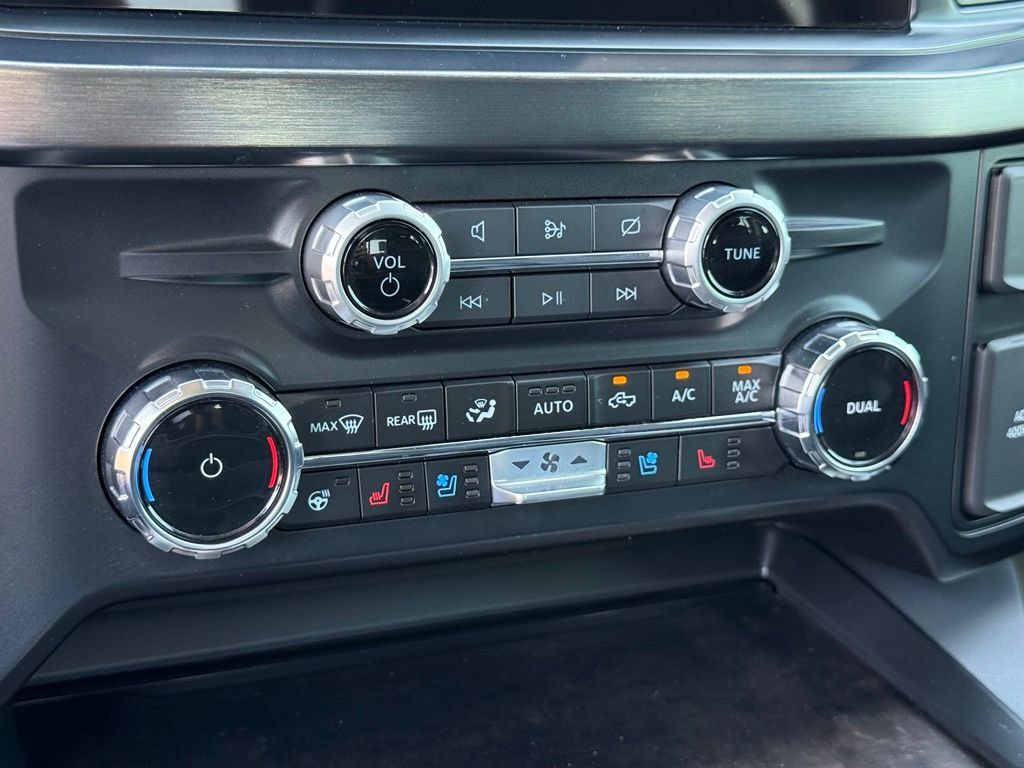 Certified 2024 Ford F250 Lariat w/ Sport Appearance Package AWD/4WD image 13