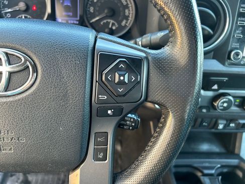 Used 2020 Toyota Tacoma TRD Off-Road w/ Technology Package image 22