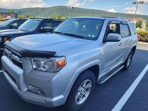 Used 2013 Toyota 4Runner SR5 w/ Premium Pkg AWD/4WD image 1