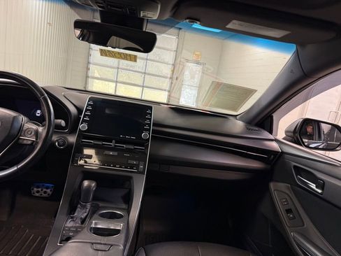 Used 2019 Toyota Avalon XSE w/ All Weather Liner Package FWD image 19