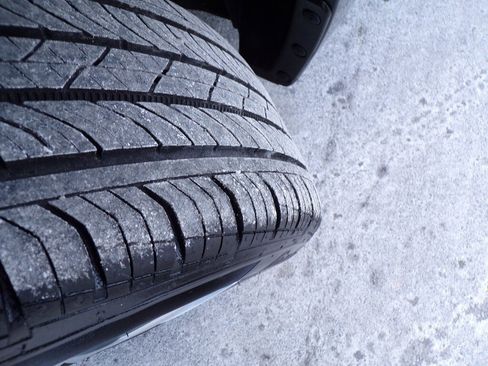 Used 2023 Subaru Impreza 2.0i image 2