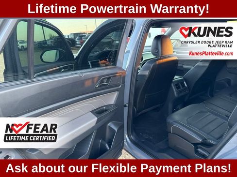 Used 2023 Volkswagen Atlas Cross Sport SEL Premium R-Line AWD/4WD image 44