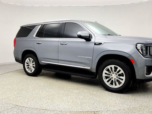 Used 2021 GMC Yukon SLT w/ SLT Premium Package image 3