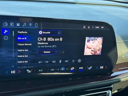 Used 2026 Chevrolet Traverse Z71 image 30