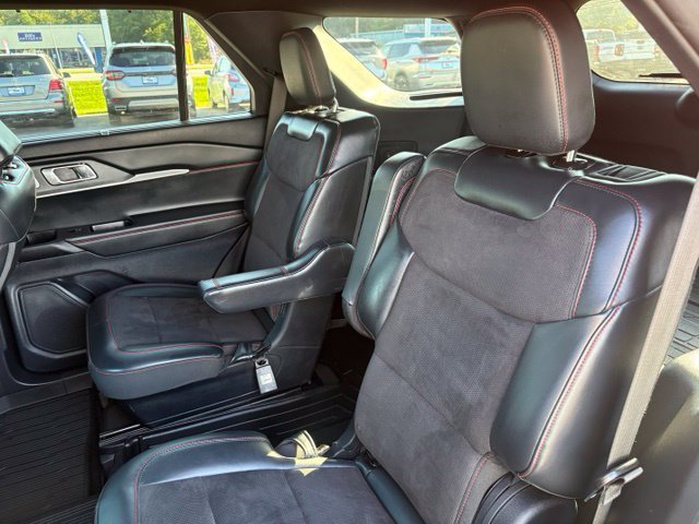 Used 2025 Ford Explorer ST RWD image 25