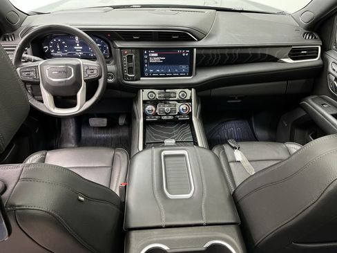 Certified 2023 GMC Yukon XL Denali AWD/4WD image 4