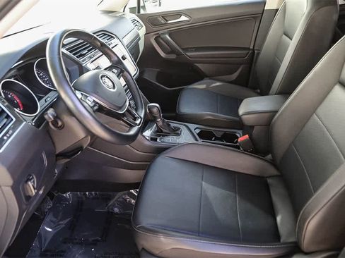 Used 2019 Volkswagen Tiguan SE image 13