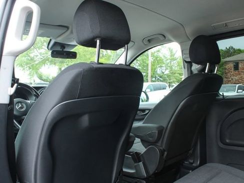 Used 2017 Mercedes-Benz Metris Passenger image 29