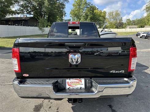 Used 2024 RAM 2500 Tradesman w/ Chrome Appearance Group image 7