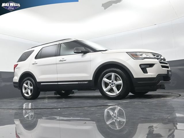 Certified 2019 Ford Explorer XLT w/ Equipment Group 202A FWD image 24