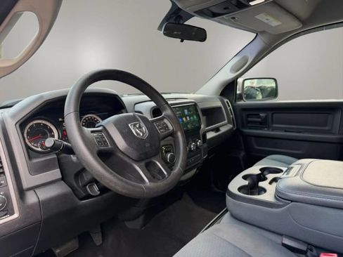 Used 2017 RAM 1500 Express AWD/4WD image 10