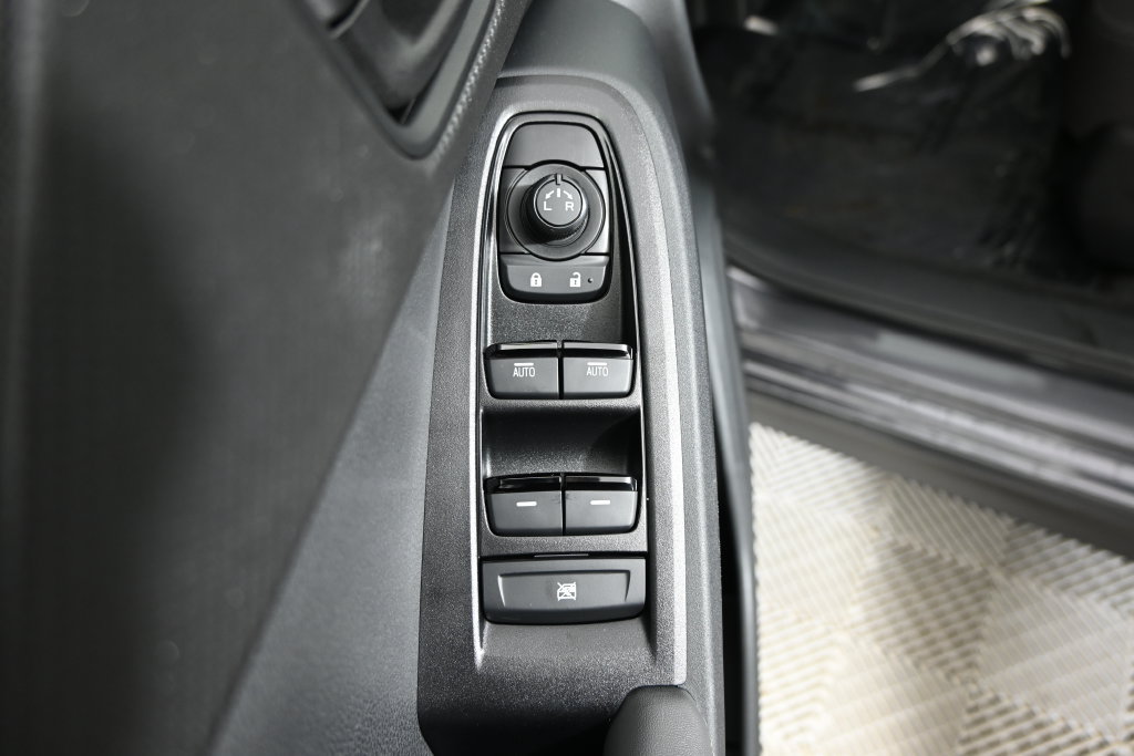Used 2026 Subaru Crosstrek 2.5i Premium AWD/4WD image 19