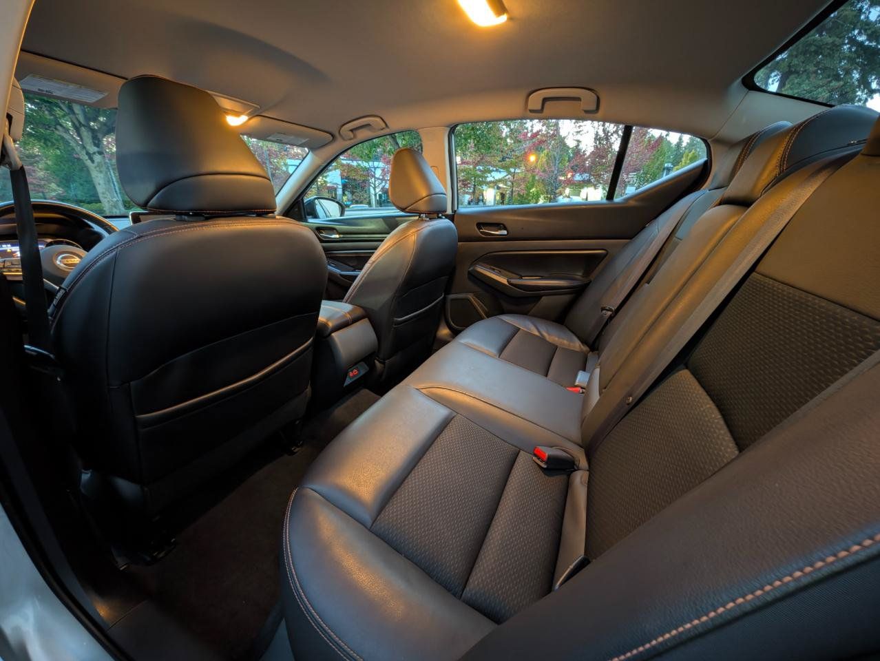 Used 2021 Nissan Altima 2.5 SR FWD image 8