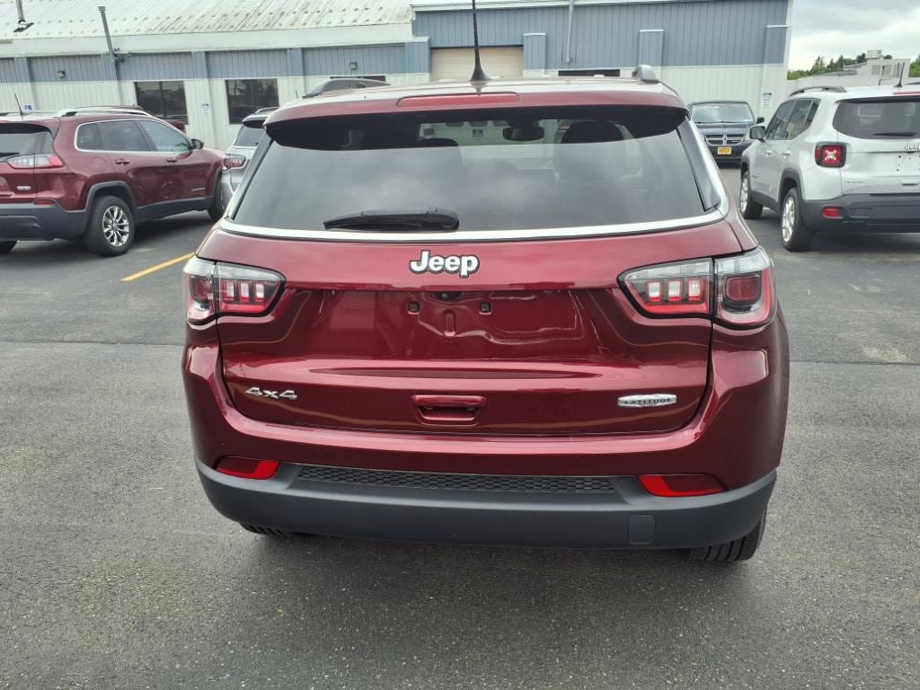 Used 2022 Jeep Compass Latitude w/ Convenience Group AWD/4WD image 6