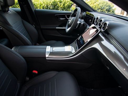 Used 2025 Mercedes-Benz C 300 4MATIC Sedan image 22