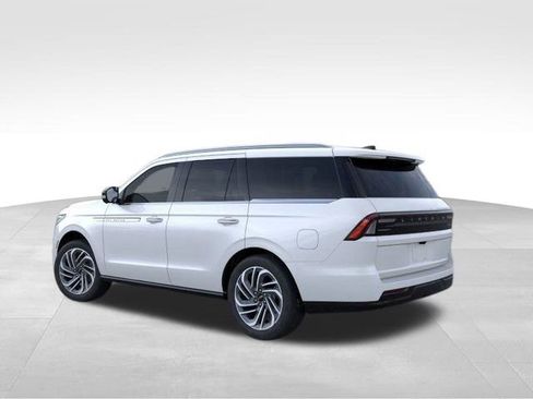 New 2025 Lincoln Navigator Reserve image 27