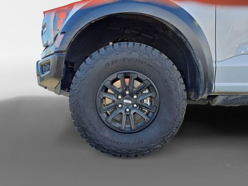 Used 2025 Ford F150 Raptor image 15