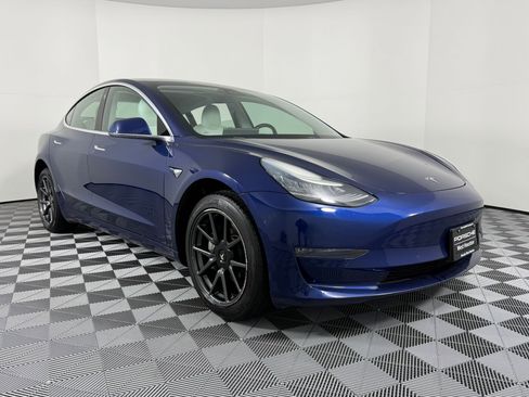 Used 2019 Tesla Model 3 Mid Range image 7