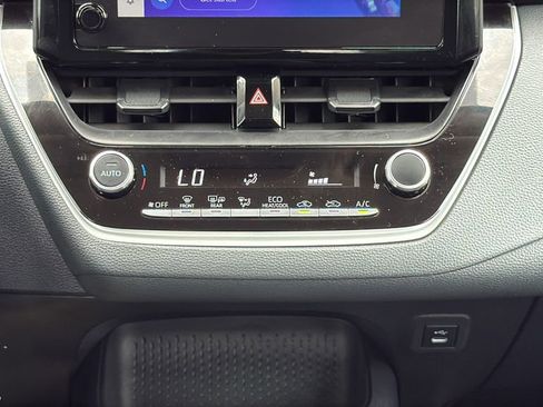 Used 2026 Toyota Corolla LE FWD image 23