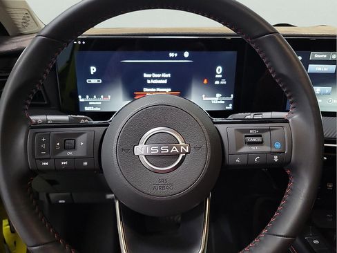 Used 2025 Nissan Kicks SR w/ Illumination Package AWD/4WD image 18