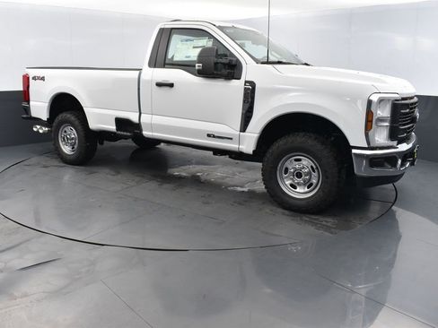 New 2026 Ford F250 XL image 3